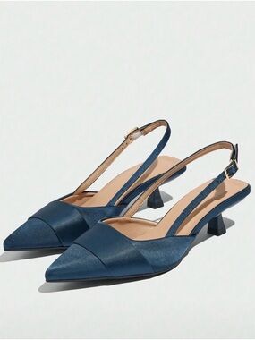 Pointed Toe Slingback Kitten Heel in Deep Blue-New
